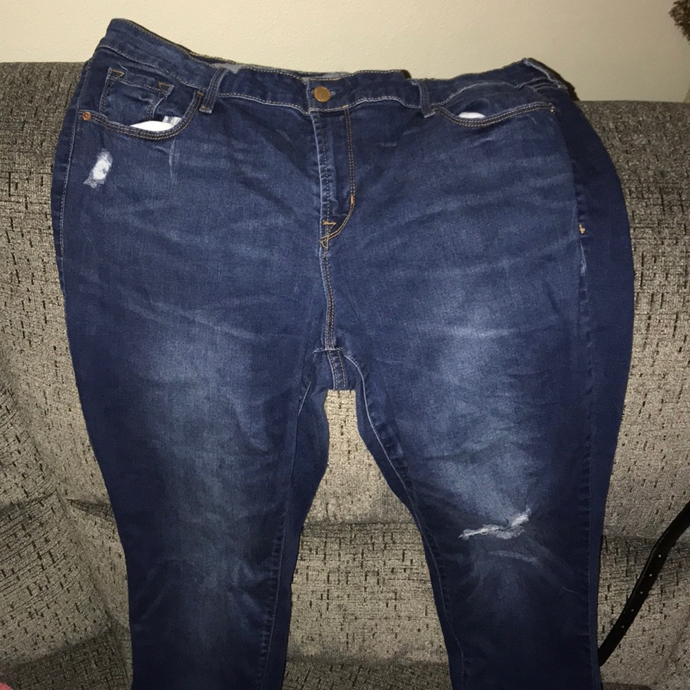 Old navy rockstar mid rise jeans!